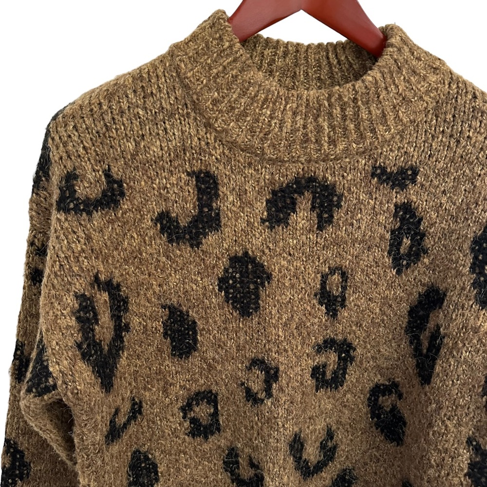 Universal Thread Sweater M - Picture 2 of 5